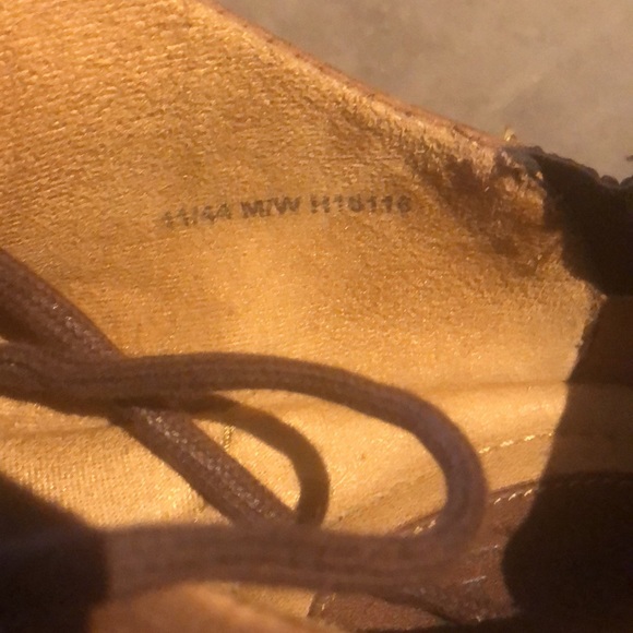 Shoes Born - Picture 3 of 4